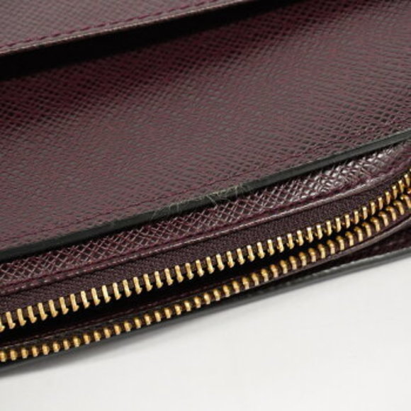 Louis Vuitton Taiga Baikal Clutch Bag - Picture 7 of 10